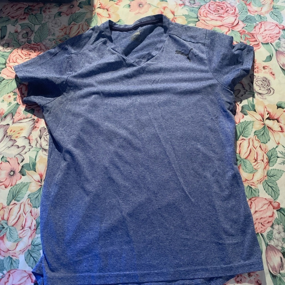 Puma Women’s Short Sleeve Blue V-Neck T-Shirt Size Small